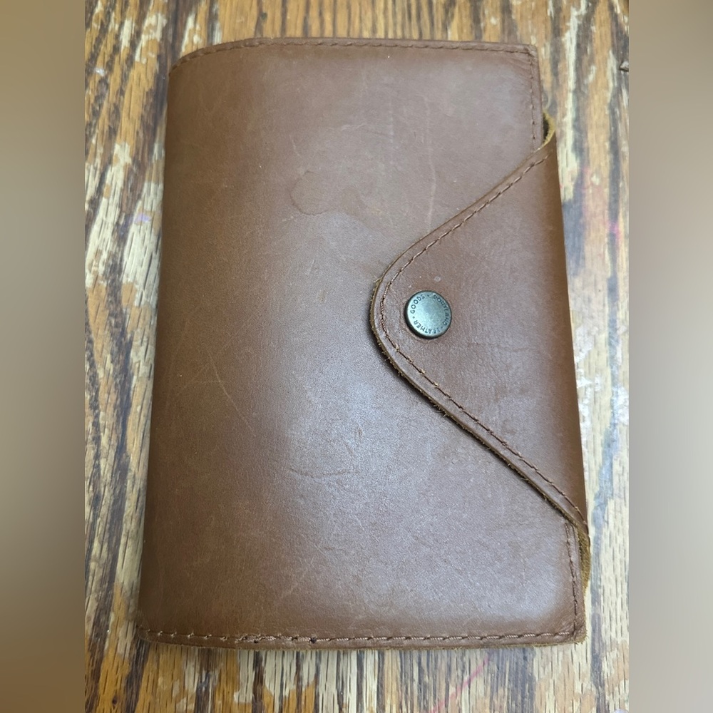 Portland Leather HONEY leather snap journal - size Medium, WILL HOLD KINDLE!!!
